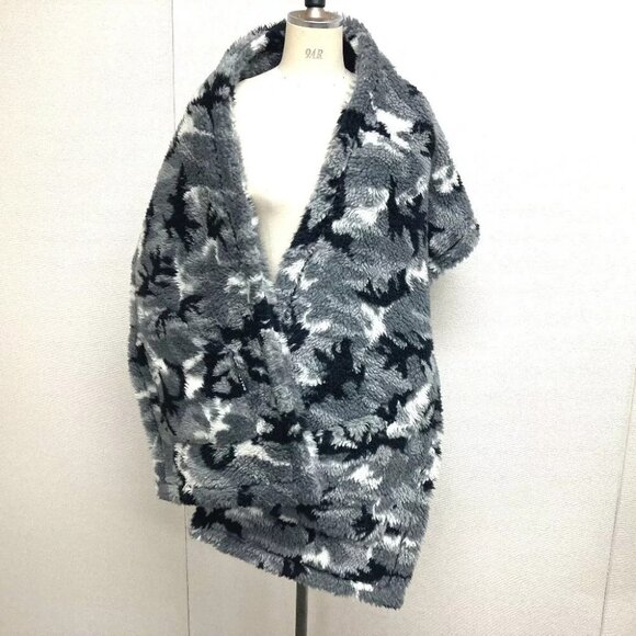 BALENCIAGA 673572 logo Stole/Shawl Large shawl Big size boa camouflage Scarf - Picture 8 of 10